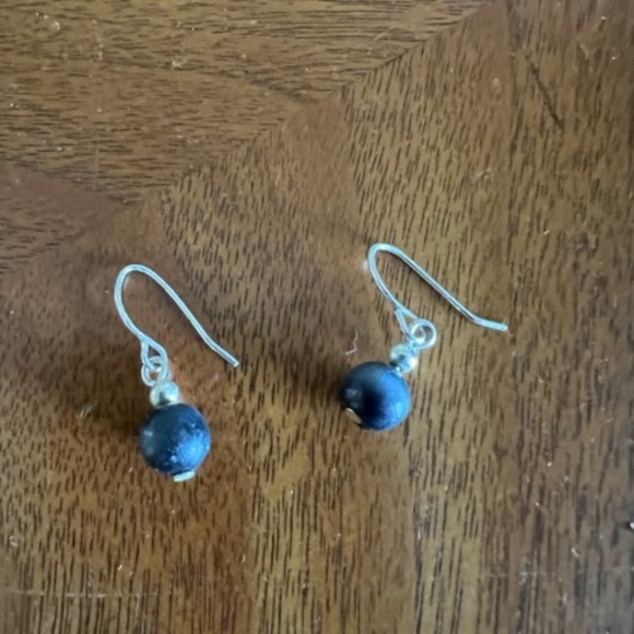 Wood earrings with wire - Picture 1 of 2